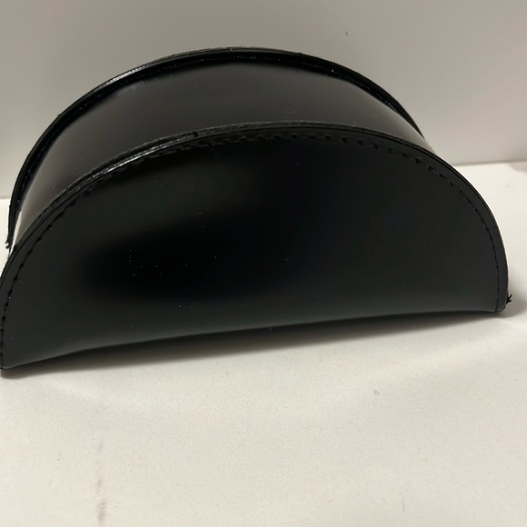 Marc by Marc Jacobs Black Large Sunglasses Case - Picture 6 of 9